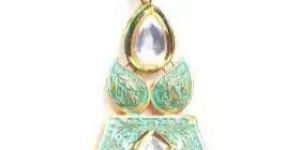 Elegant Engraved Maang Tika