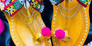 Rangilo Kolhapuri Women Flat