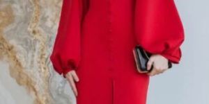 Scarlet - Puff Sleeves Midi Dress in Red