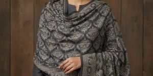 Premium Quality Shawl