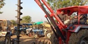 HYDRAULIC POST HOLE DIGGER