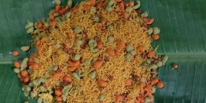 Nice Mixture Namkeen with Boondi