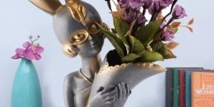 Resin Flower Girl Showpiece