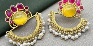 GOLD-PLATED EARRINGS WITH VIBRANT PINK, YELLOW PEARL STONES