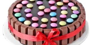 Crunchy Kit Kat Chocolate Cake