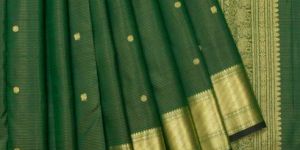 Green Vaira Oosi Kanchipuram Silk Women Saree with Yanai Motif Pallu