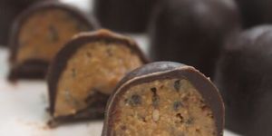 Peanut Chia(Single Pack) Chocolate Bonbons