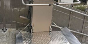 Delta Platform Wheelchair Stair Lift