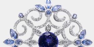 Vivid Violet Oval Shaped 3.90 Carats Women Tanzanite Pendant With Chain