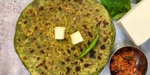 Frozen Palak Paneer Paratha