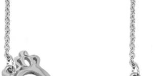 Valentine Queen Design Womens Necklace