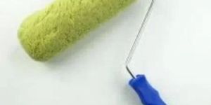 Green Thread Roller with Nut Handle