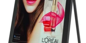 A-type 32 Inch Digital Signage Standee