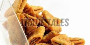 Methi Puri Namkeen