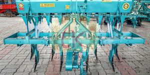 9 Tynes Seed Drill Machine