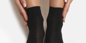 Ladies Nylon Thumb Socks