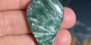Natural Seraphinite Gemstone