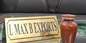 Wooden Finish Keepsake Urns