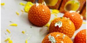 GCML01 Handmade Motichoor Laddoo Candle