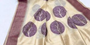 Ladies Munga Silk Saree