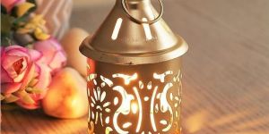 Metal Tea Light Holder