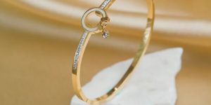 Artklim Designer Gold Plated Women Bangle Bracelet