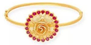 916 Stunning 22KT Womens Gold Bangle