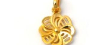 Flower Design 22 Kt Womens Gold Pendant