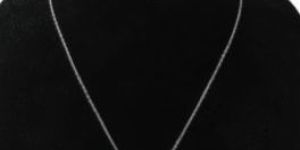 Light Weight Beautiful CZ Diamond Womens Chain Pendant Set