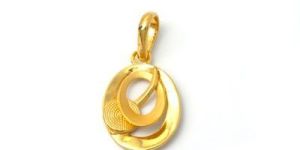 Unique Design 22kt Gold Women Pendant