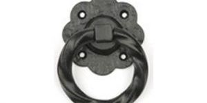 BLACK TWISTED RING HANDLE ON ROSE