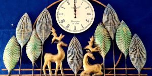 Iron Metal Handmade Deer Decorative Hanging Wall Clock With LED