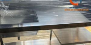 Stainless Steel Chicken Cutting Table