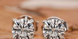 Round Cut 1.30 Carat Womens Small Diamond Earring