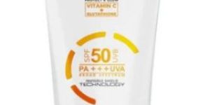 Photon SPF 50 UVB PA+++UVA Sunscreen Gel 50 Ml