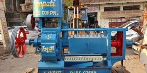 Nine Bolt Commercial Oil Expeller Machine