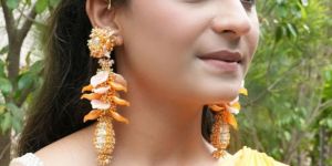 Nirguna Ladies Earcuff