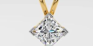 Ladies Solitaire Diamond Pendant