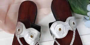 Silver Strap Kolhapuri Chappal