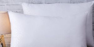 Home Zone White Firm Pillow