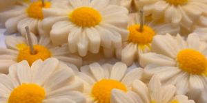 Soy Wax Daisy Flower Candle