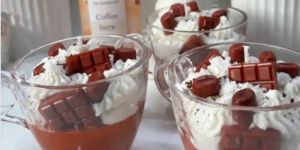 White Soy Wax Dessert Candle