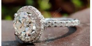 HALO ENGAGEMENT RING