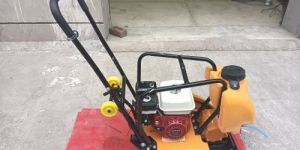 Plate Compactor With Honda Engine