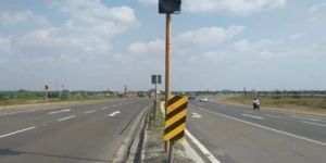 Solar Arrow Blinker Light