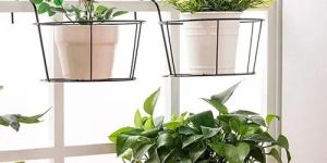 Iron Hanging Pot Stand