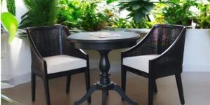 Classic Coffee Table & Chair