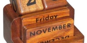 Wooden Desk Calendar