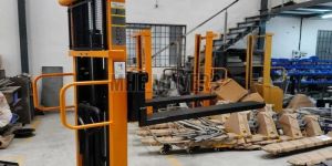 Manual Hydraulic Forklift
