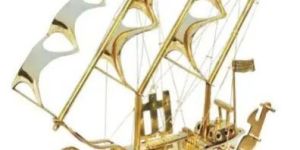 Metal Ship Showpiece For Table